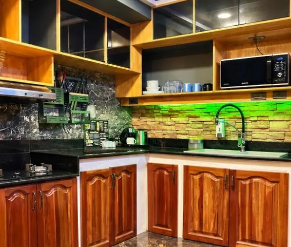 Aparthotel 4-minute Airport Family Lapu-Lapu City