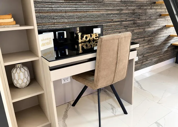 Aparthotel 4-minute Airport Family Lapu-Lapu City