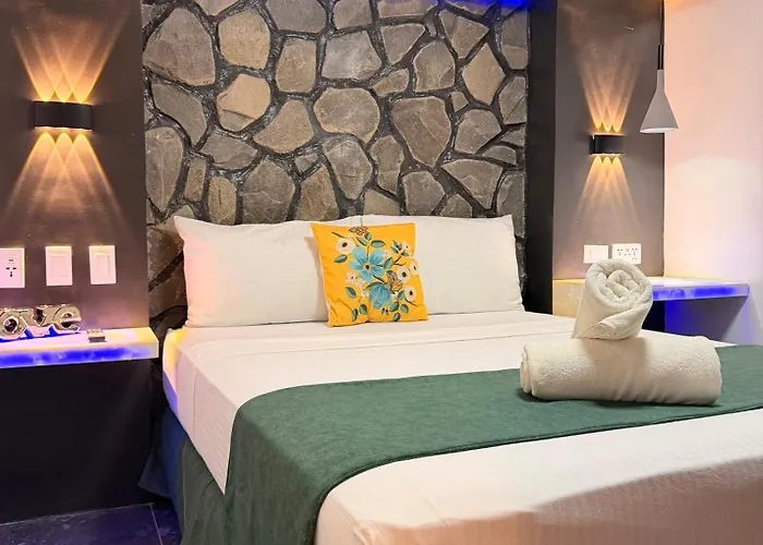 4-minute Airport Family 4* Lapu-Lapu City